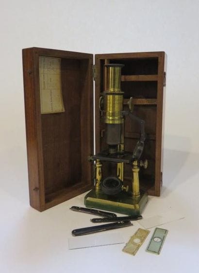 Microscope de Radiguet et Massiot, 15 bd...