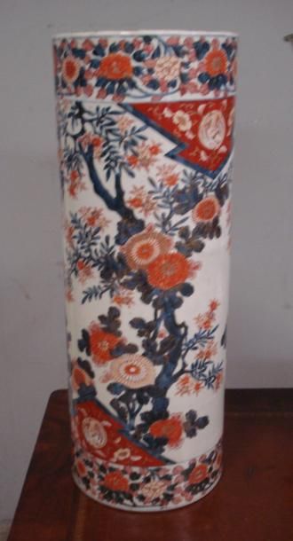 JAPON - IMARI
Porte-parapluie en porcelaine...