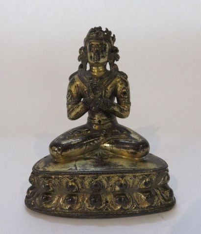 NEPAL
Statuette en bronze doré et incrustations...