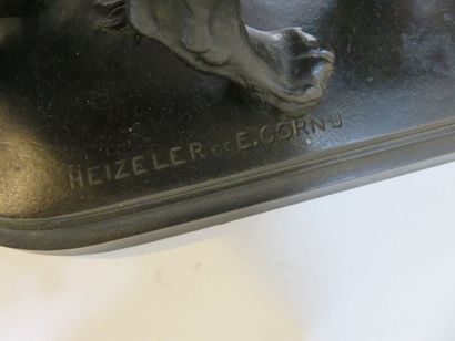 HEIZELER et E. CORNU
Angelot juché sur un...