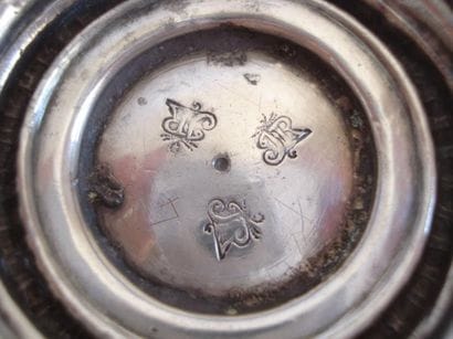 Timbale en argent. Modèle uni, évasé, posant...