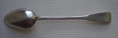Cuiller à ragoût en argent. Modèle uniplat...