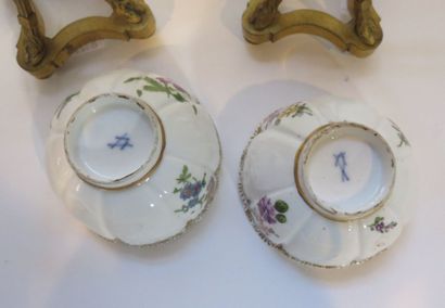 MEISSEN
Paire de coupelles en porcelaine...