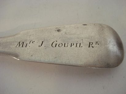 Cuiller à ragoût en argent. Modèle uniplat...