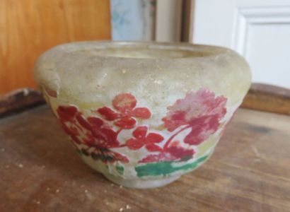 DAUM Nancy
Petit vase en verre multicouche...