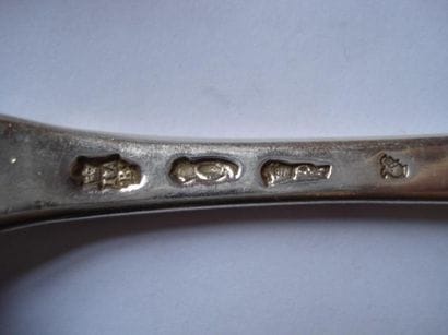 Couvert en argent. Modèle uniplat gravé sur...