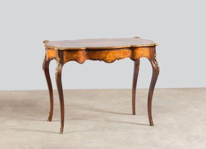 Table bureau en marqueterie de fleurs sur...