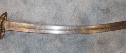 Beau sabre d'officier de marine britannique....