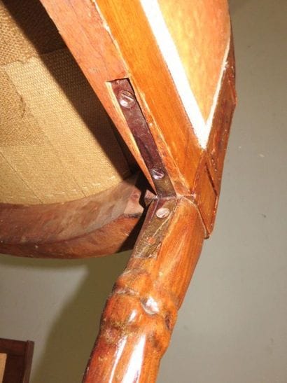Paire de bergères en acajou mouluré et sculpté,...