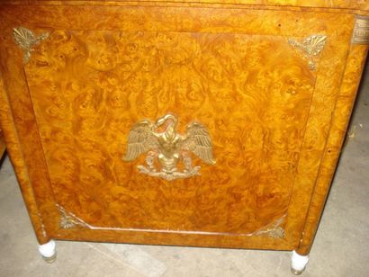 Important ensemble de mobilier de bureau...