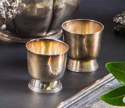 Paire de coquetiers en argent. Modèle uni...