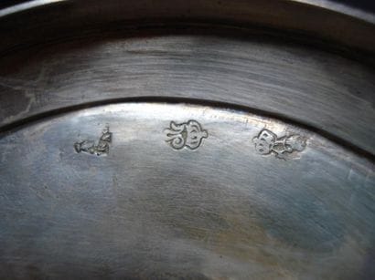 Paire de flambeaux et leur bobèche en argent....