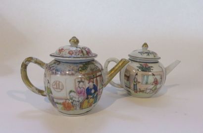 CHINE
Compagnie des Indes Petite théière...