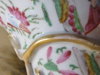 CHINE - CANTON
Importante paire de vases...