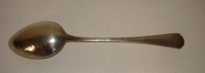 Cuiller à ragoût en argent.
Modèle baguette...