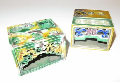 CHINE
Paire de porte-baguettes d'encens en...