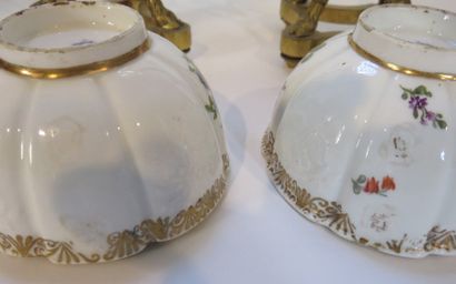 MEISSEN
Paire de coupelles en porcelaine...