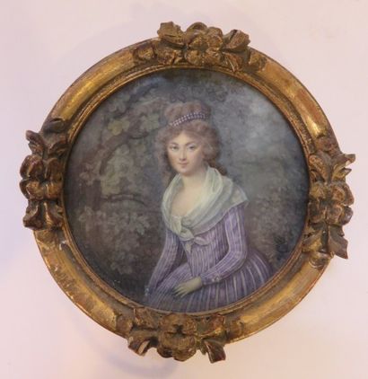 CHAUNY, début du XIXe siècle
Jeune femme...