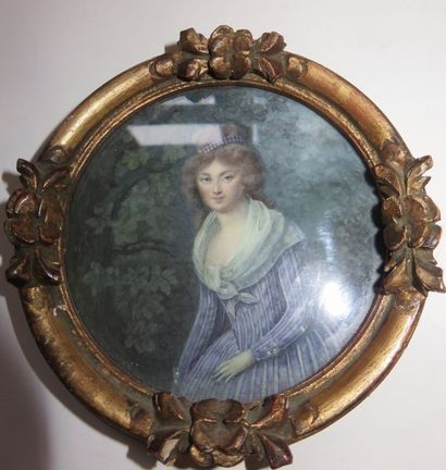 CHAUNY, début du XIXe siècle
Jeune femme...