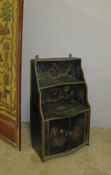 Etagère murale en bois laqué polychrome à...