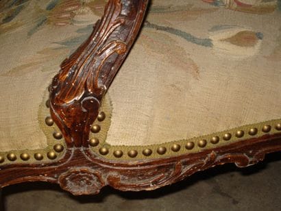 Large fauteuil à la Reine en noyer et châtaignier...