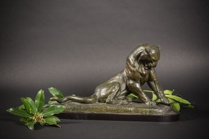ROCHARD Irénée, 1906-1984
Panthère se léchant
Bronze...
