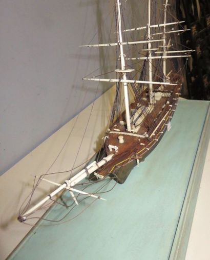Maquette de trois-mâts carré armé de quarante...
