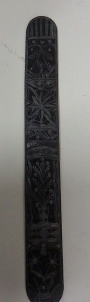 Scrimshaw
Busc de corset en fanon de baleine...