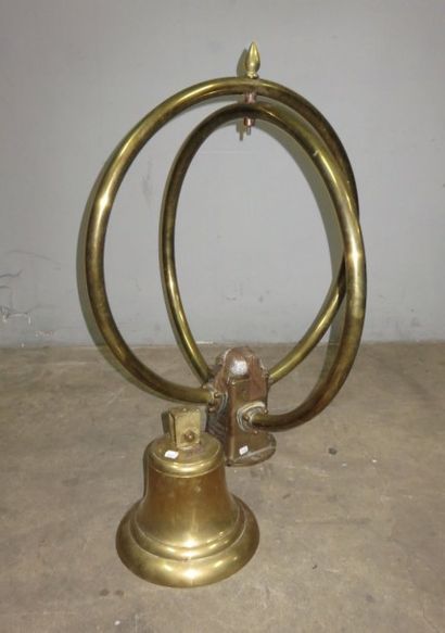 Antenne Gonio de marque MARCONI sur son pied...