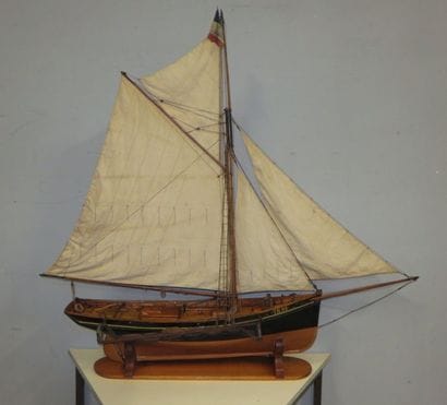Maquette d'un côtre chalutier (ou barque...