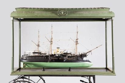 Importante maquette du cuirassé 