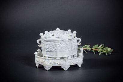 CHINE fours de Dehua
Brûle-parfum couvert...