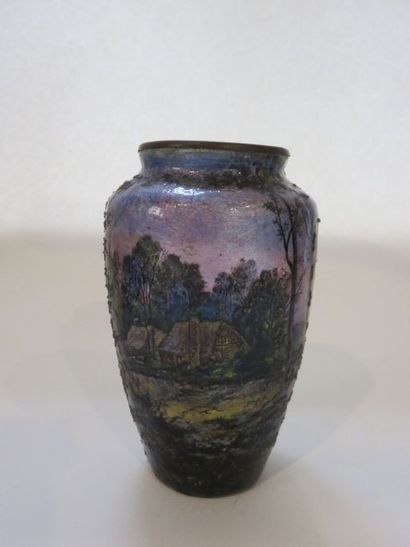 Jules SARLANDIE Limoges
Vase en émaux sur...