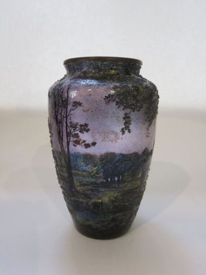 Jules SARLANDIE Limoges
Vase en émaux sur...
