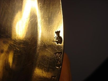 Plat ovale en argent
Modèle à contours mouluré...