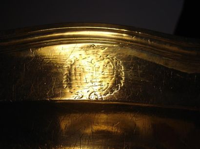 Plat ovale en argent
Modèle à contours mouluré...
