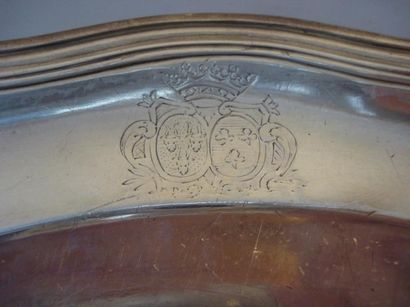 Paire de plats circulaires en argent
Modèles...