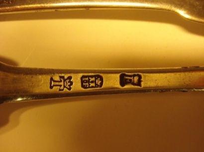 Couvert de table en argent
Modèle uniplat...