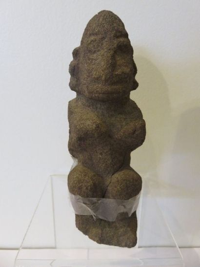 STATUE. Pierre. Personnage féminin assis.
Mali,...