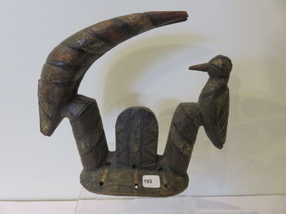 MASQUE CASQUE Wiskoamba. Porté par des jeunes...