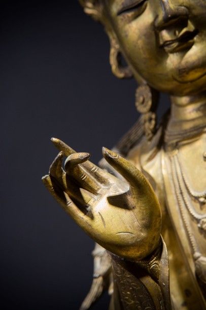 Statue de bouddha en bronze doré, assis en...