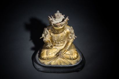Statue de bouddha en bronze doré, assis en...