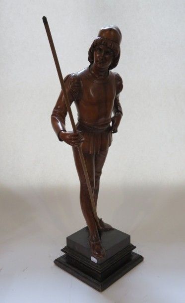 Le page Sculpture en spruce sur un socle...