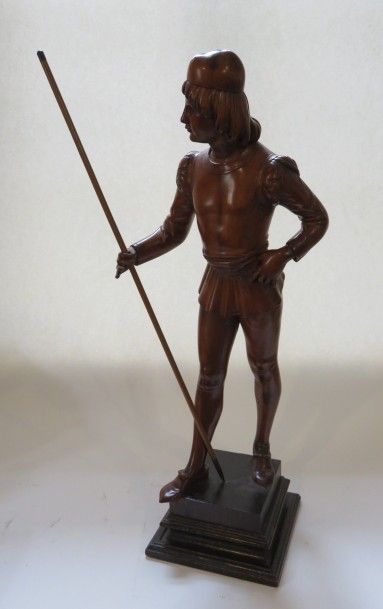 Le page Sculpture en spruce sur un socle...
