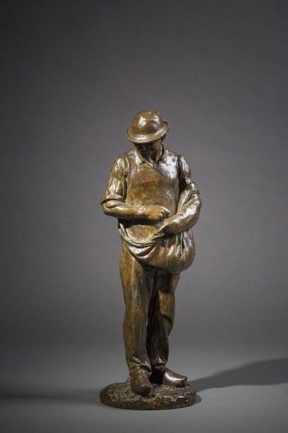 Le Semeur Bronze patiné à la cire perdue....