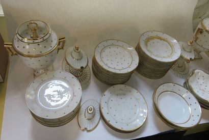Partie de service en porcelaine blanche à...