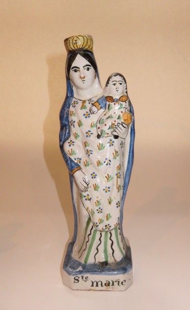Vierge d'accouchée à l'Enfant en faïence...