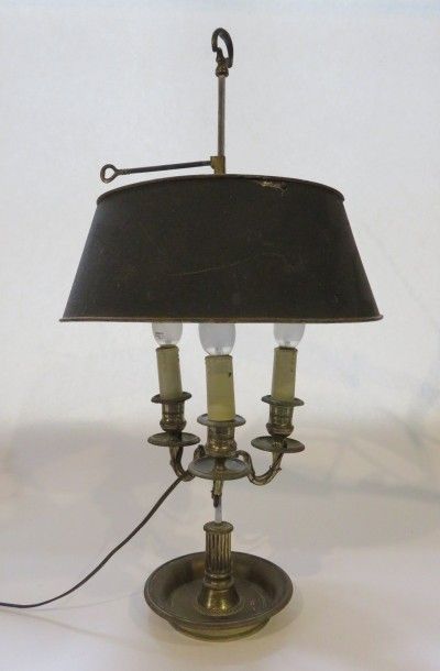 Lampe bouillote en bronze ciselé et doré...