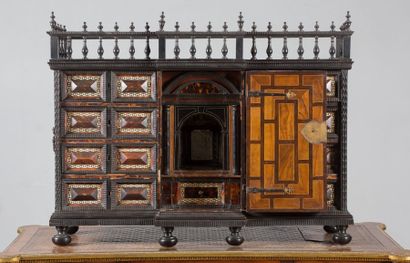 Cabinet en écaille, ivoire, os, ébène, bois...