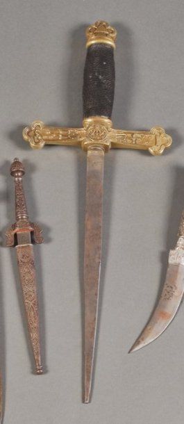 Poignard Franc-Maçon. Monture en bronze,...